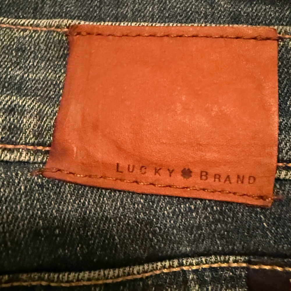 Lucky Brand women’s skinny/cigarette capri denim, 8/29 - Picture 6 of 7